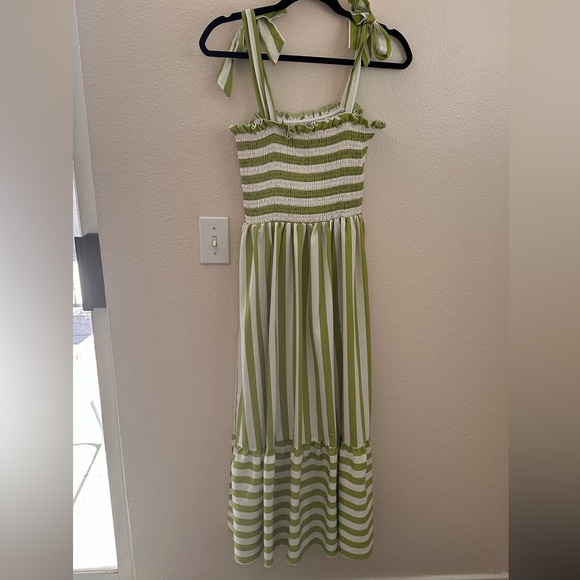 Green and white striped maxi dress - Picture 2 of 2